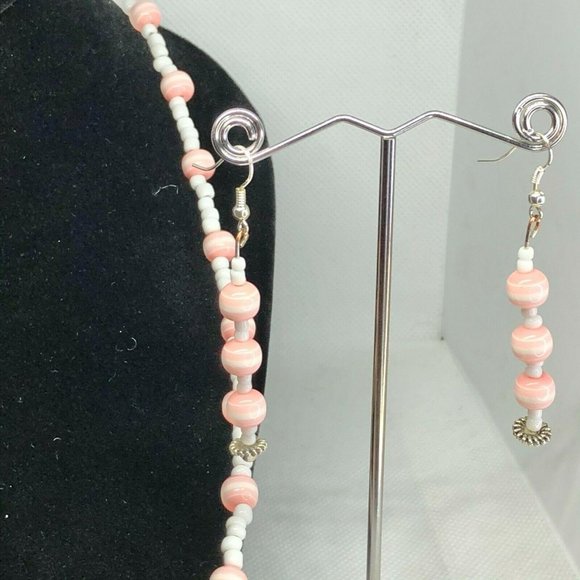 Handcrafted 3pc Jewelry Set Light Pink Beads Necklace Earrings Bracelet NEW - Picture 3 of 7